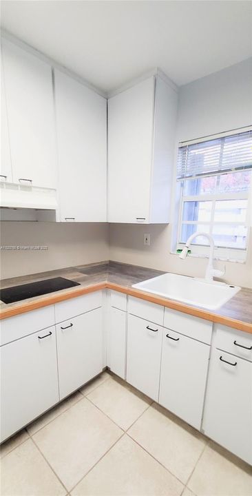 Recently Rented: $1,800 (1 beds, 1 baths, 800 Square Feet)