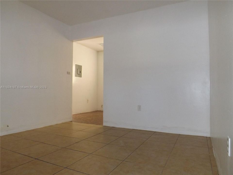 Recently Rented: $1,600 (1 beds, 1 baths, 8237 Square Feet)