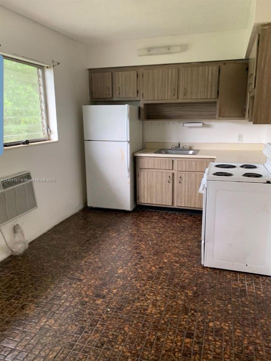 Recently Rented: $1,600 (1 beds, 1 baths, 8237 Square Feet)