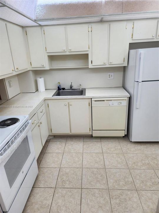 Recently Sold: $125,000 (1 beds, 1 baths, 730 Square Feet)
