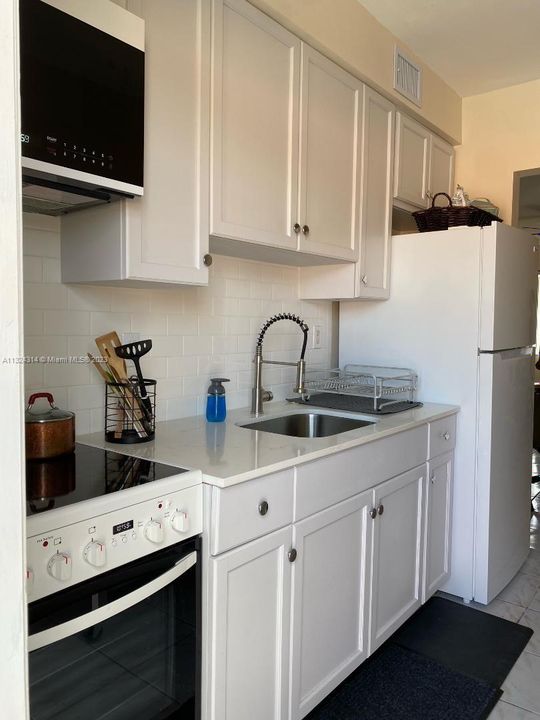 Recently Sold: $254,500 (2 beds, 1 baths, 725 Square Feet)