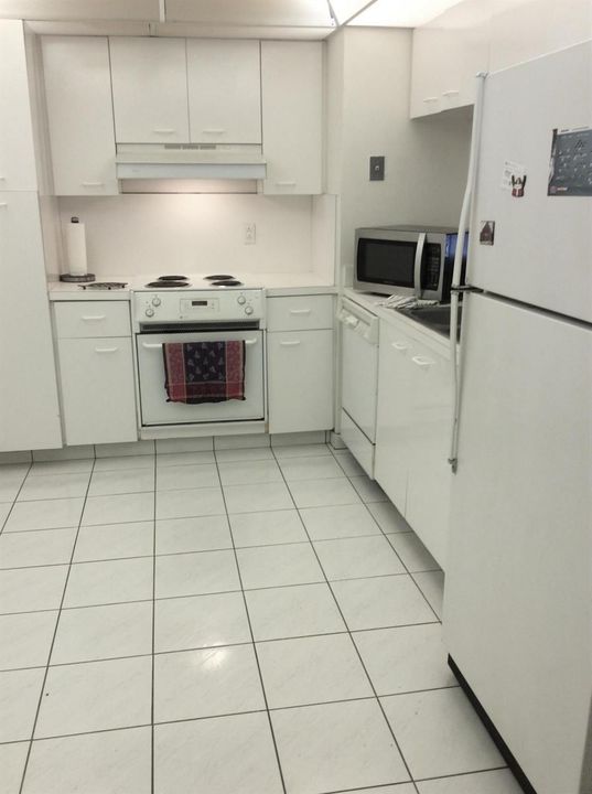 Recientemente alquilado: $1,950 (1 camas, 1 baños, 940 Pies cuadrados)