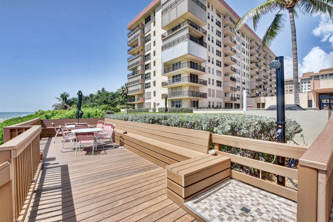 Recientemente alquilado: $1,950 (1 camas, 1 baños, 940 Pies cuadrados)