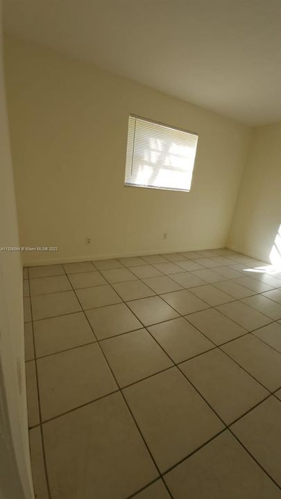 Recently Rented: $2,000 (2 beds, 2 baths, 980 Square Feet)