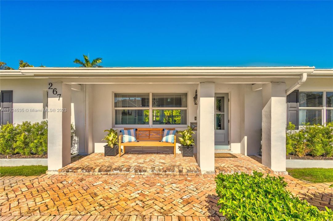 Recently Sold: $1,995,000 (4 beds, 2 baths, 2088 Square Feet)