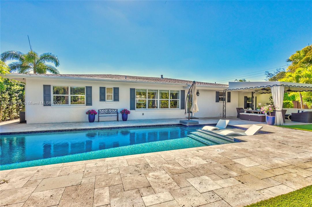 Recently Sold: $1,995,000 (4 beds, 2 baths, 2088 Square Feet)