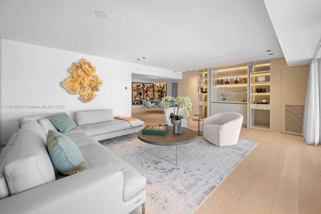 Recently Sold: $3,650,000 (3 beds, 3 baths, 2331 Square Feet)