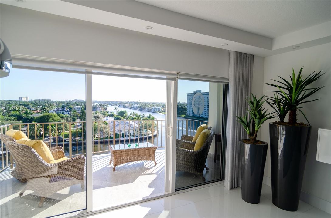 Recently Sold: $1,275,000 (2 beds, 2 baths, 1729 Square Feet)