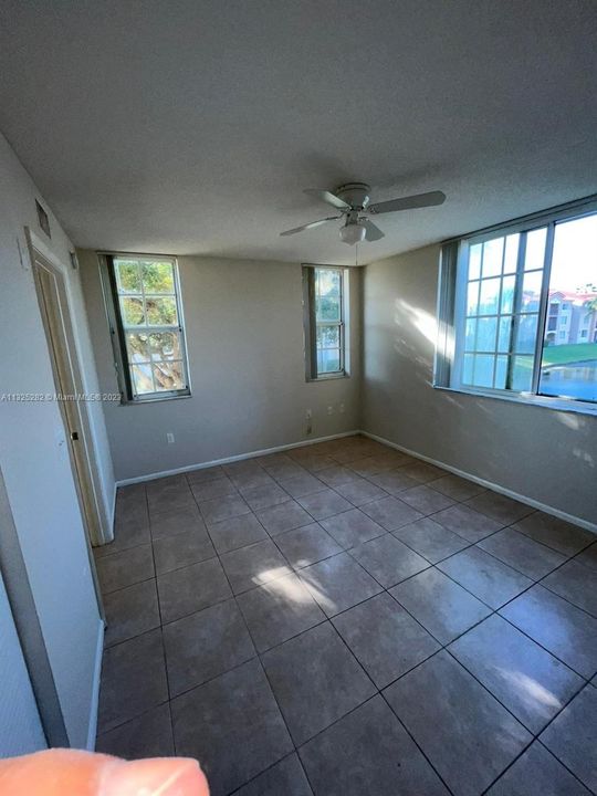 Recently Rented: $1,900 (1 beds, 1 baths, 665 Square Feet)