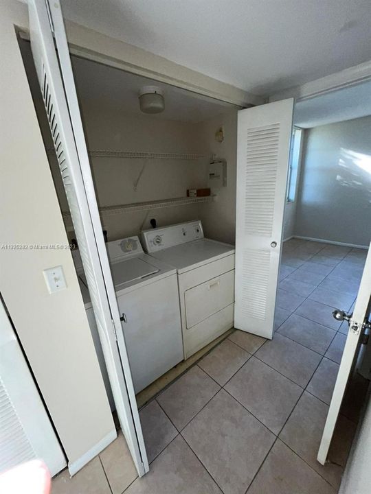 Recently Rented: $1,900 (1 beds, 1 baths, 665 Square Feet)