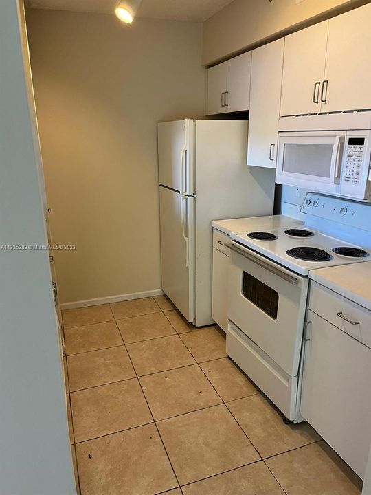 Recently Rented: $1,900 (1 beds, 1 baths, 665 Square Feet)