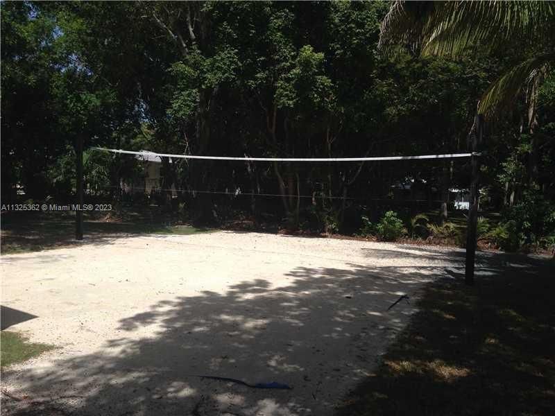 Recently Sold: $650,000 (2 beds, 2 baths, 1296 Square Feet)