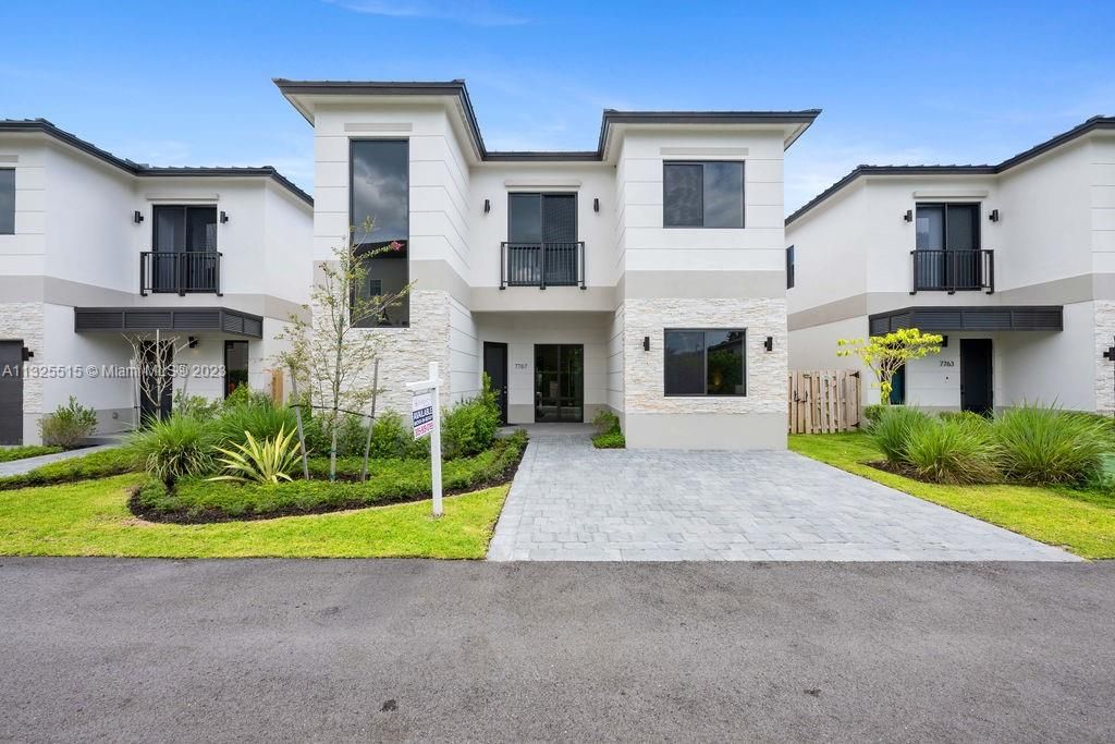 Recently Sold: $1,377,000 (5 beds, 3 baths, 0 Square Feet)