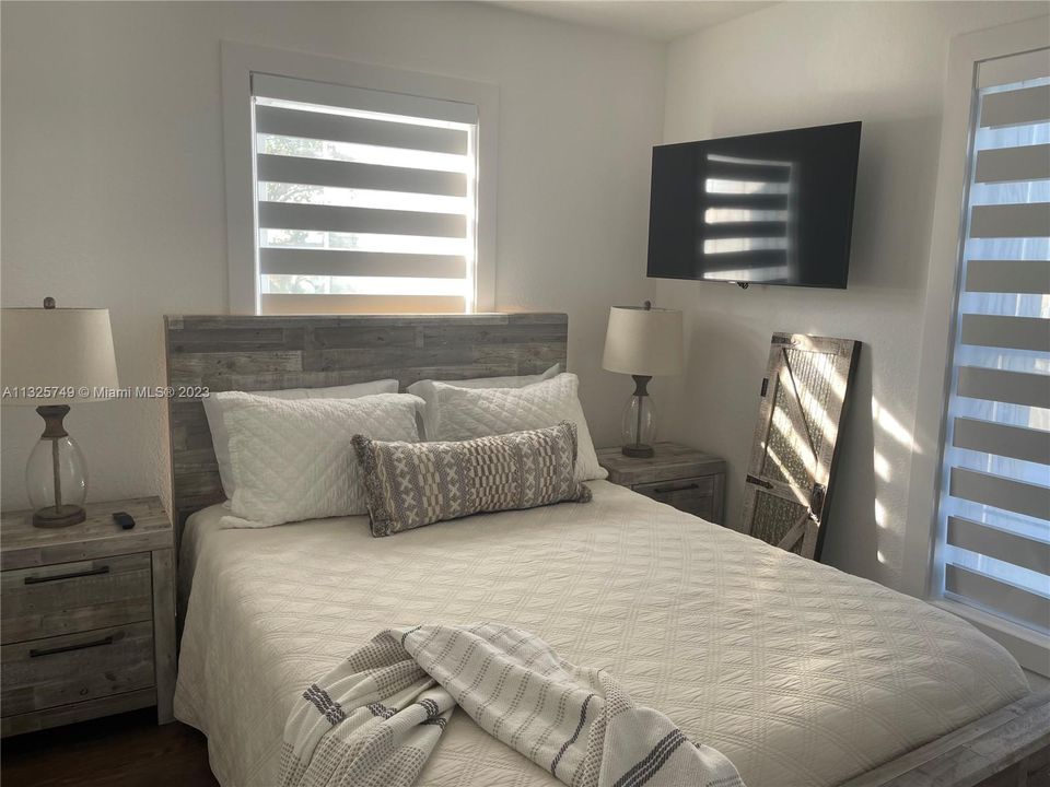 Recently Rented: $5,000 (4 beds, 2 baths, 1401 Square Feet)