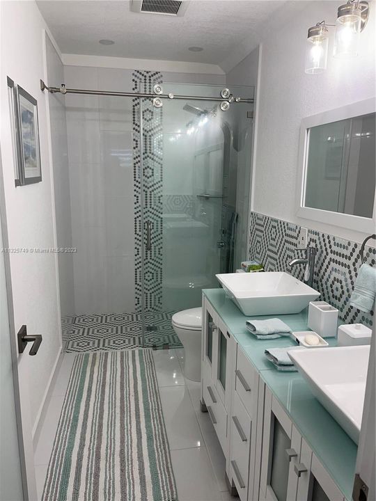 Recently Rented: $5,000 (4 beds, 2 baths, 1401 Square Feet)