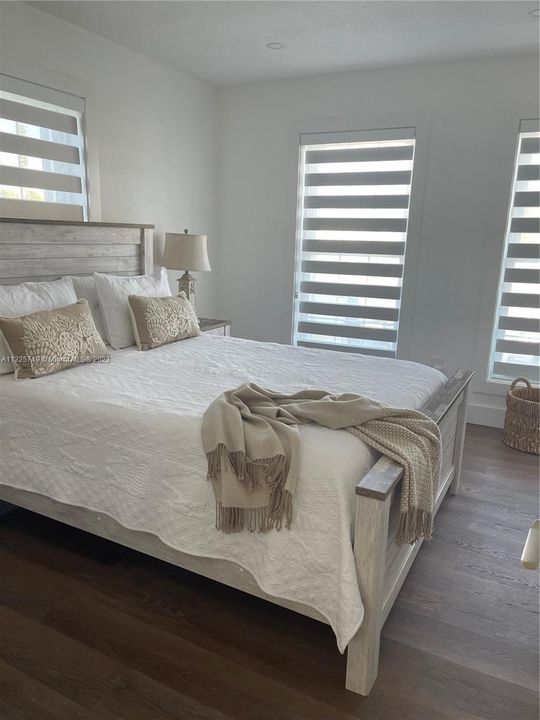 Recently Rented: $5,000 (4 beds, 2 baths, 1401 Square Feet)