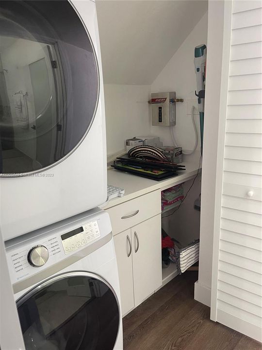 Recently Rented: $5,000 (4 beds, 2 baths, 1401 Square Feet)