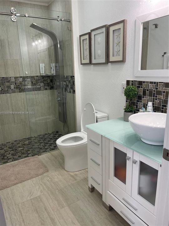 Recently Rented: $5,000 (4 beds, 2 baths, 1401 Square Feet)