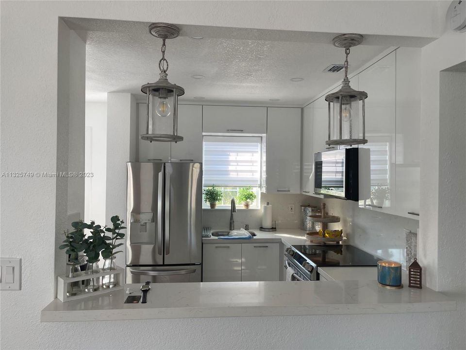 Recently Rented: $5,000 (4 beds, 2 baths, 1401 Square Feet)