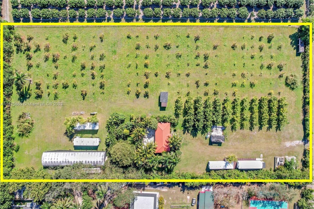 4.73 ACRE AERIAL VIEW OF HOUSE WITH DEEPWATER WELL PRISTINE ON BISCAYNE AQUAFIR