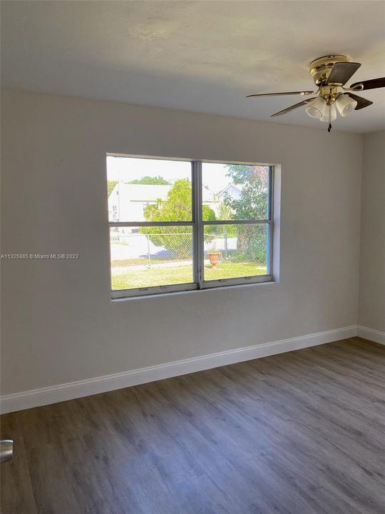 Recently Rented: $3,000 (4 beds, 2 baths, 1564 Square Feet)