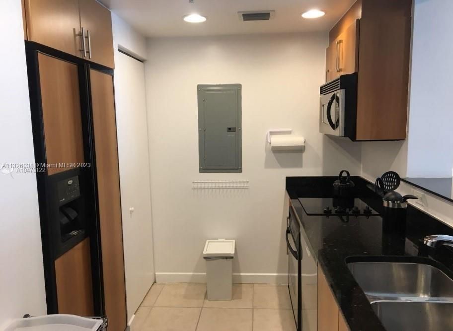 For Rent: $2,550 (0 beds, 1 baths, 507 Square Feet)