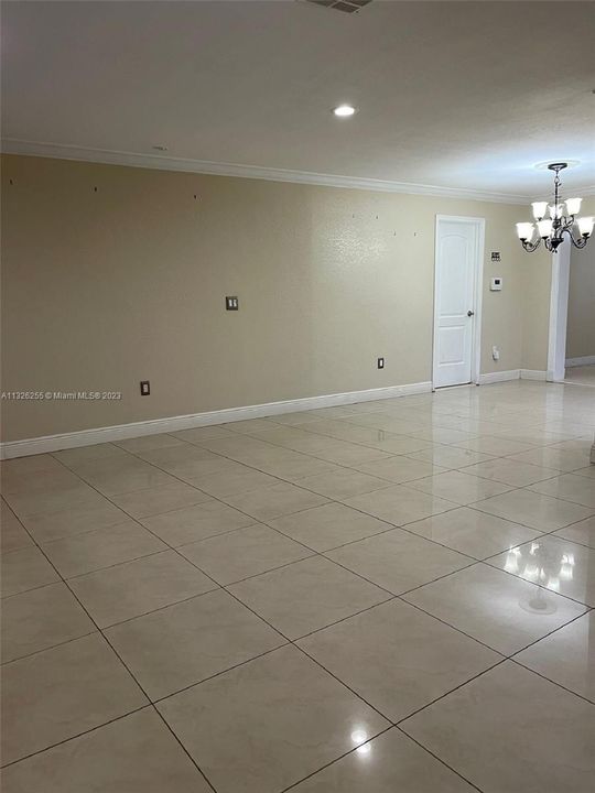 Recently Rented: $1,975 (3 beds, 2 baths, 1153 Square Feet)