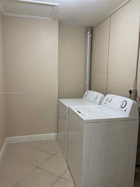 Recently Rented: $1,975 (3 beds, 2 baths, 1153 Square Feet)