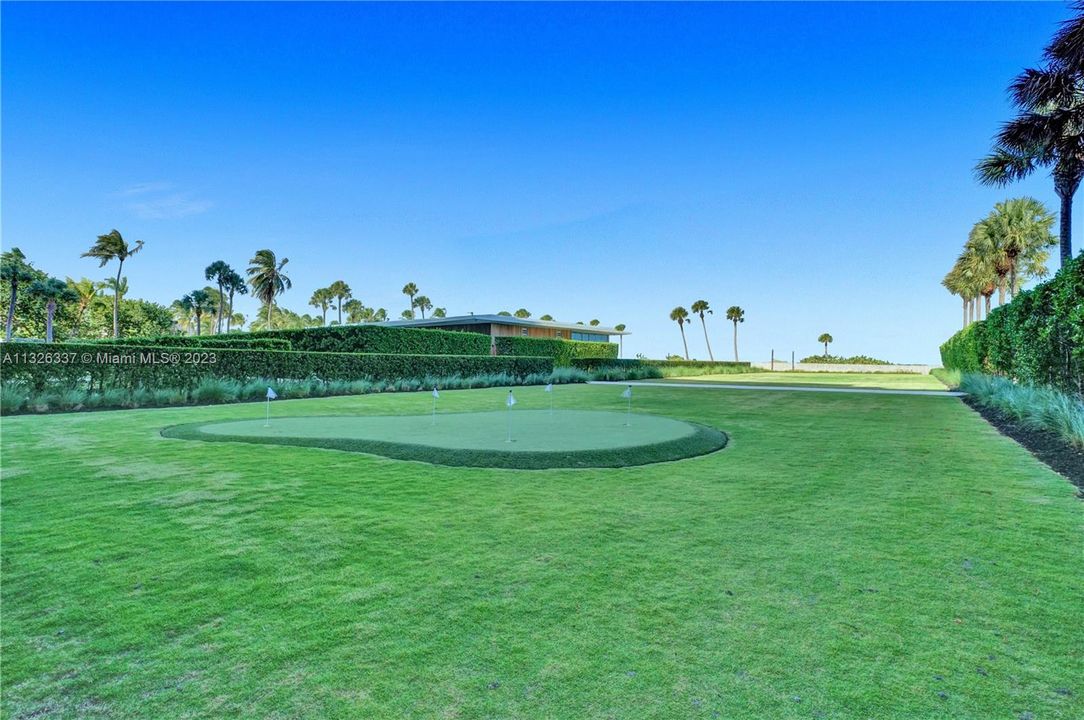 Recently Sold: $10,500,000 (5 beds, 5 baths, 4997 Square Feet)