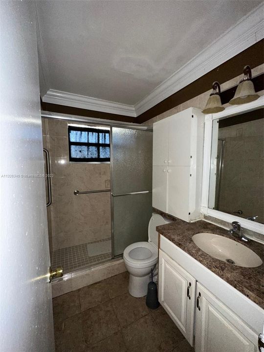 最近售出: $85,000 (1 贝兹, 1 浴室, 730 平方英尺)