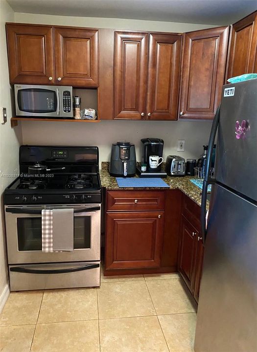 Recently Sold: $195,000 (1 beds, 1 baths, 575 Square Feet)