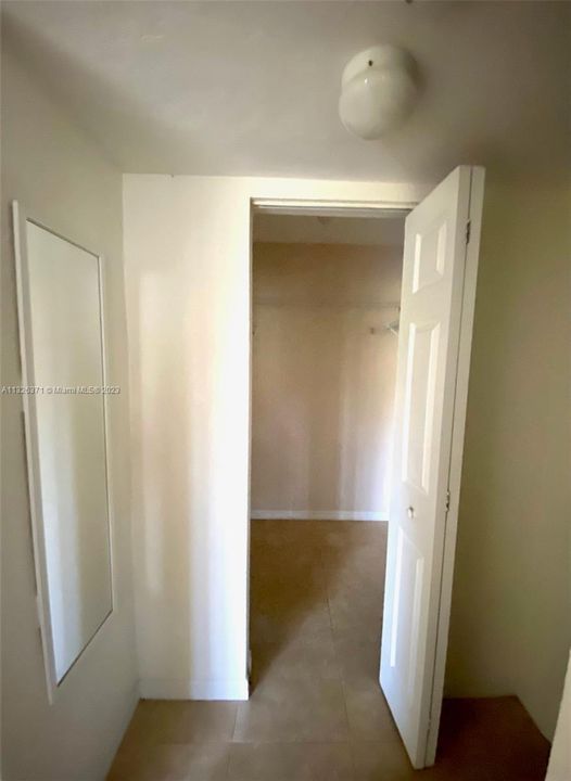 Walk in Closet