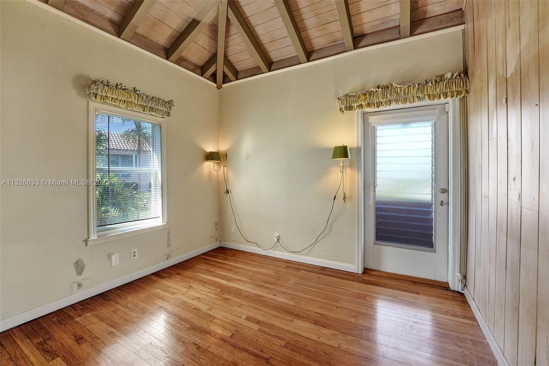 Vendido Recientemente: $720,000 (1 camas, 1 baños, 480 Pies cuadrados)