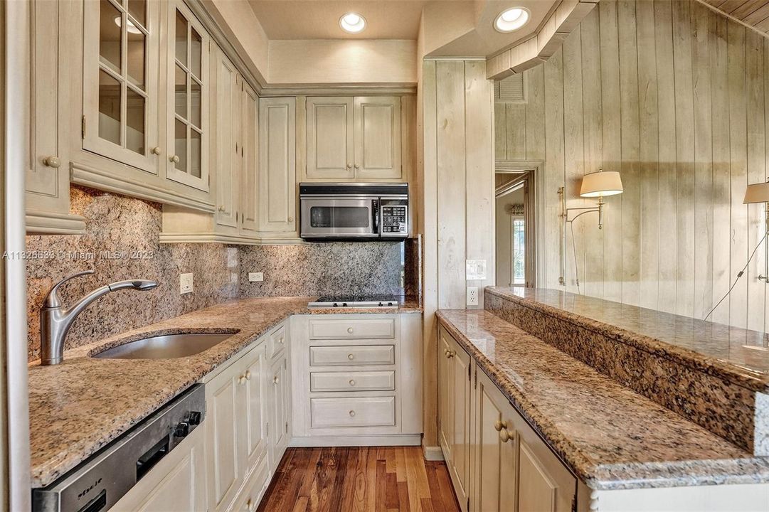 Vendido Recientemente: $720,000 (1 camas, 1 baños, 480 Pies cuadrados)