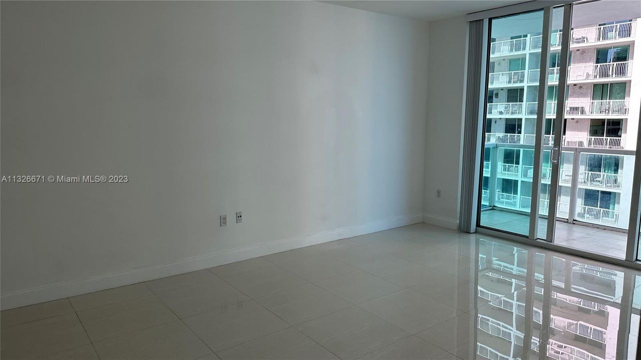 Недавно арендовано: $2,700 (1 спален, 1 ванн, 730 Квадратных фут)