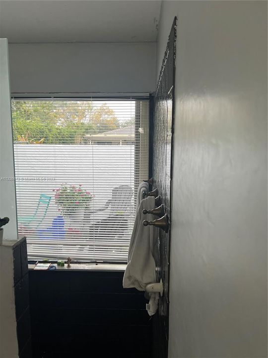 For Sale: $669,000 (4 beds, 2 baths, 2595 Square Feet)