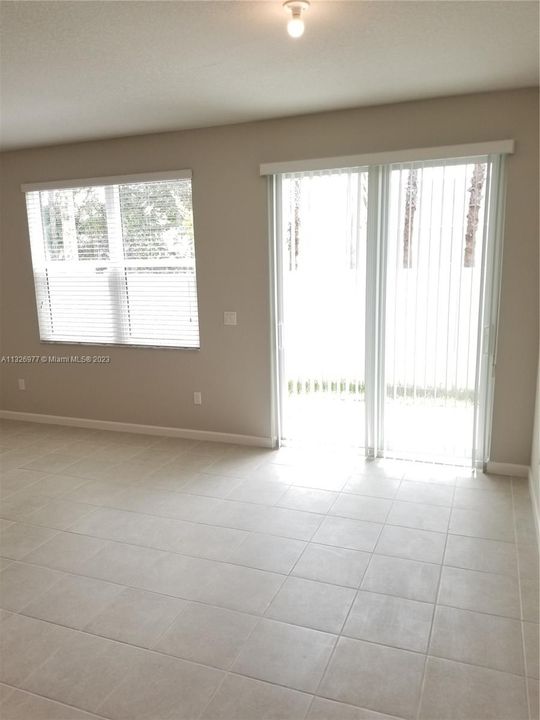 Recently Rented: $2,500 (3 beds, 2 baths, 0 Square Feet)