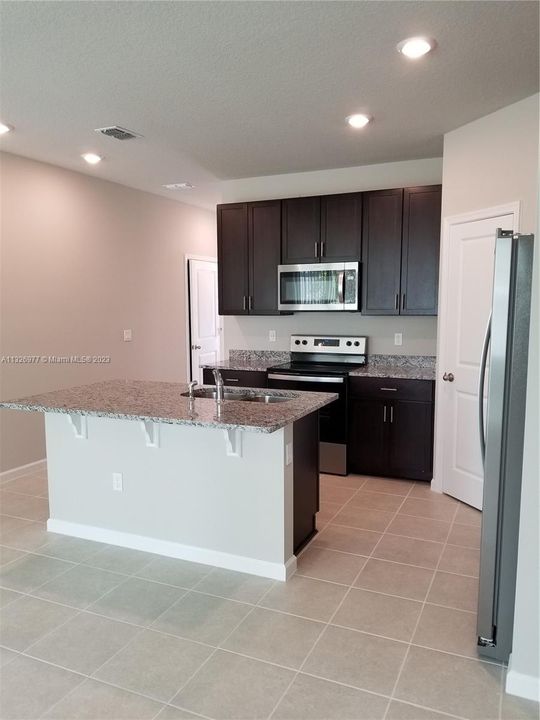 Recently Rented: $2,500 (3 beds, 2 baths, 0 Square Feet)