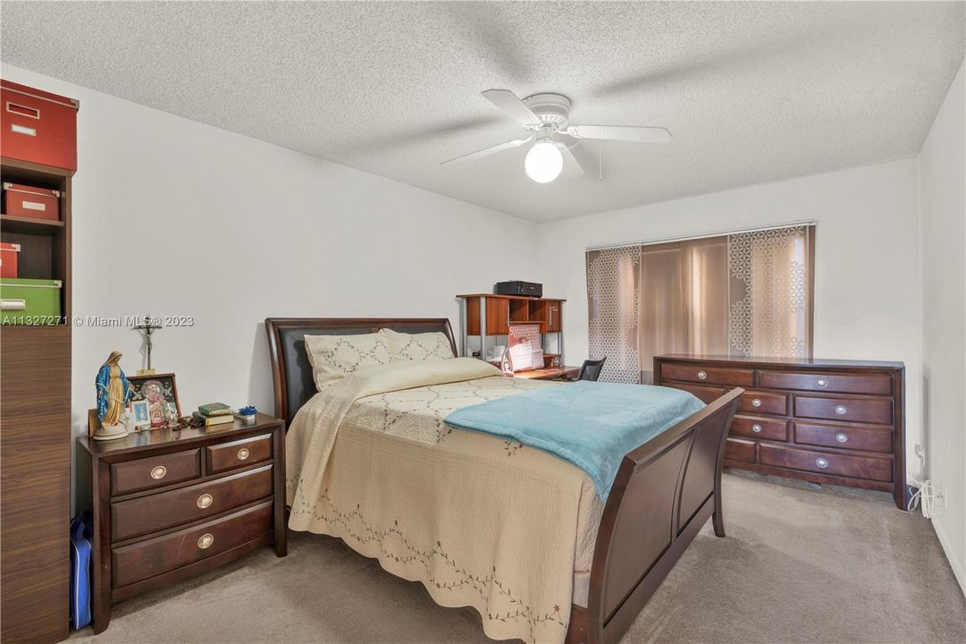 Recently Sold: $225,000 (1 beds, 1 baths, 710 Square Feet)