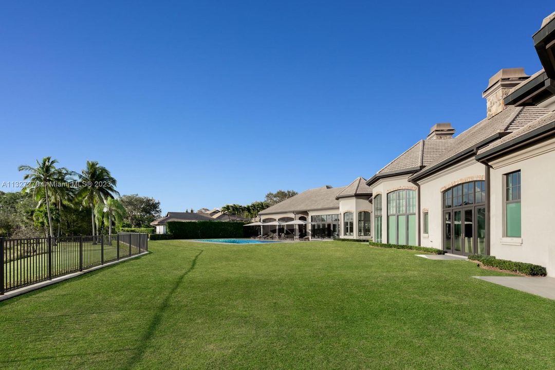 Recently Sold: $12,000,000 (5 beds, 8 baths, 9205 Square Feet)