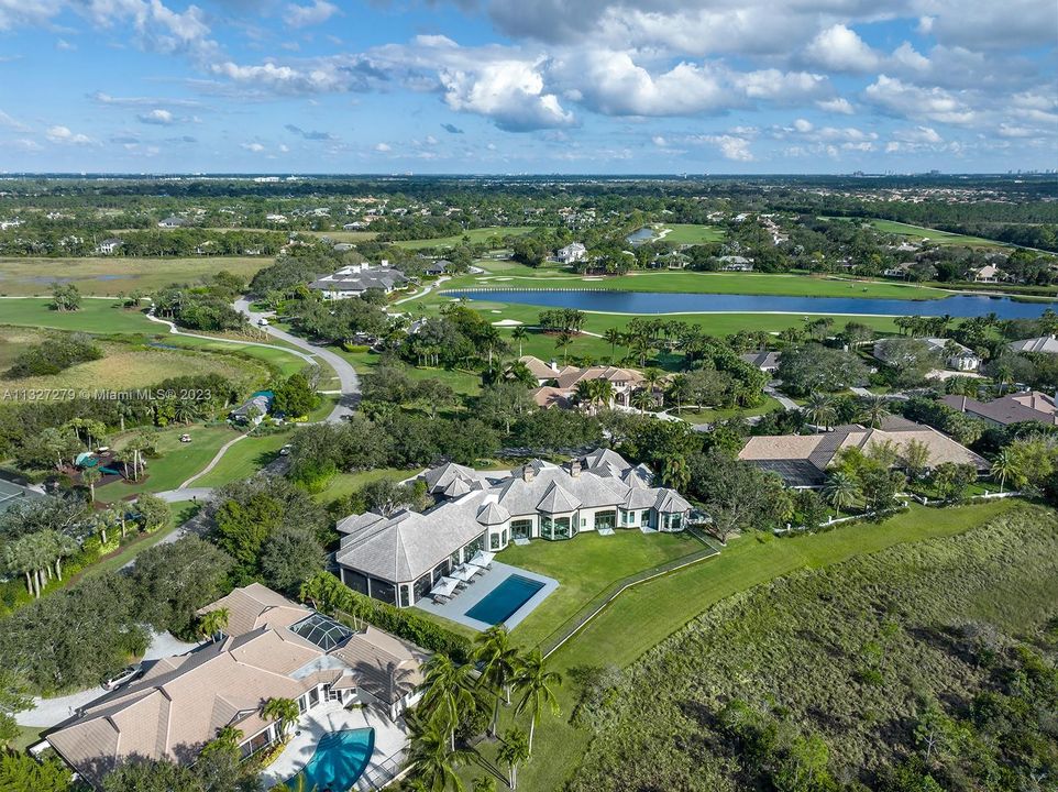 Recently Sold: $12,000,000 (5 beds, 8 baths, 9205 Square Feet)