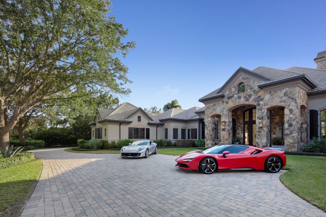 Recently Sold: $12,000,000 (5 beds, 8 baths, 9205 Square Feet)