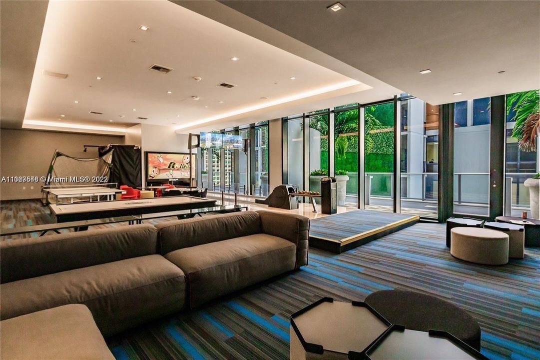 Recently Sold: $402,000 (0 beds, 1 baths, 442 Square Feet)