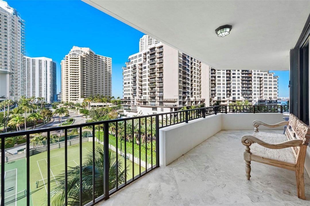 Recently Sold: $1,200,000 (3 beds, 3 baths, 1890 Square Feet)