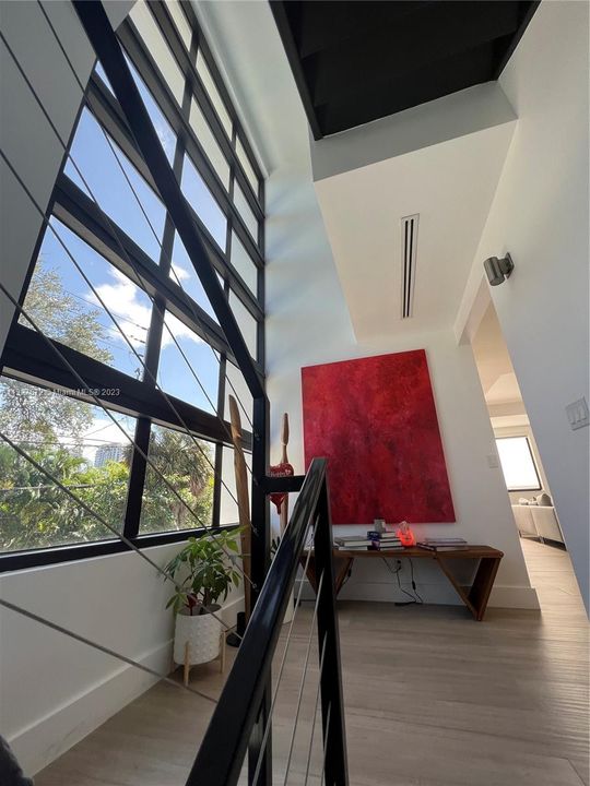 Recientemente alquilado: $10,500 (3 camas, 3 baños, 2427 Pies cuadrados)