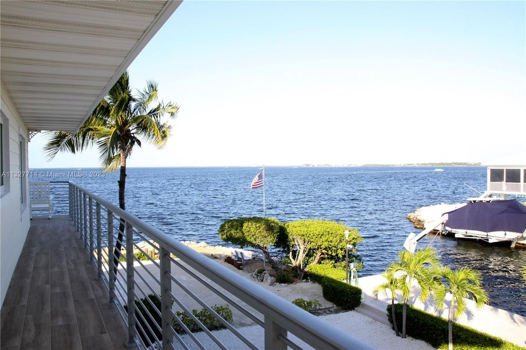 最近售出: $3,475,000 (3 贝兹, 2 浴室, 1950 平方英尺)