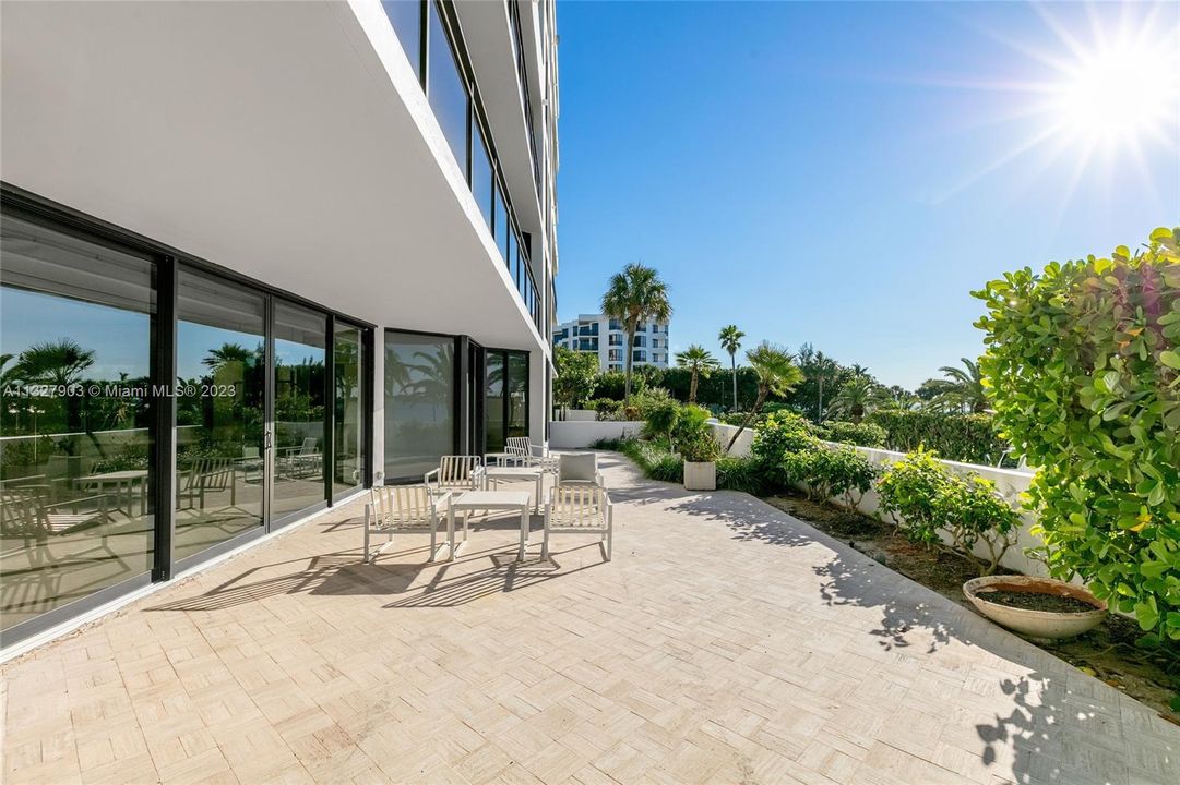 Recently Sold: $2,500,000 (2 beds, 3 baths, 2618 Square Feet)