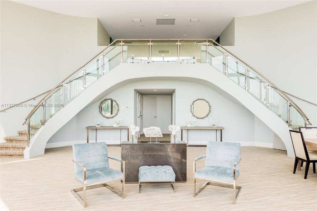 Recently Sold: $2,500,000 (2 beds, 3 baths, 2618 Square Feet)