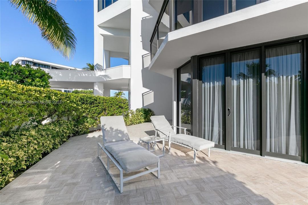 Recently Sold: $2,500,000 (2 beds, 3 baths, 2618 Square Feet)