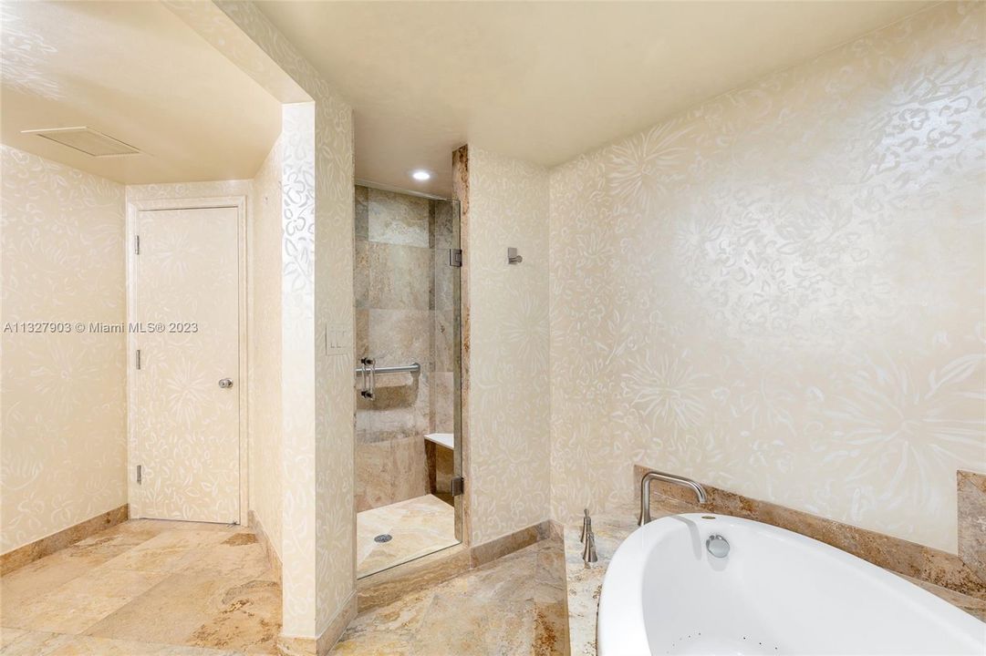 Recently Sold: $2,500,000 (2 beds, 3 baths, 2618 Square Feet)